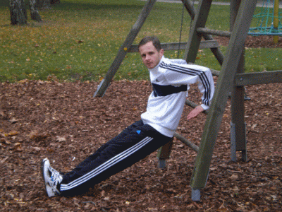 Trizeps am Spielplatz.gif